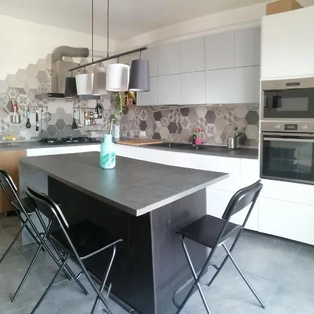 Ampio Attico Vista Mare Tra Comfort E Tranquillita Διαμέρισμα *