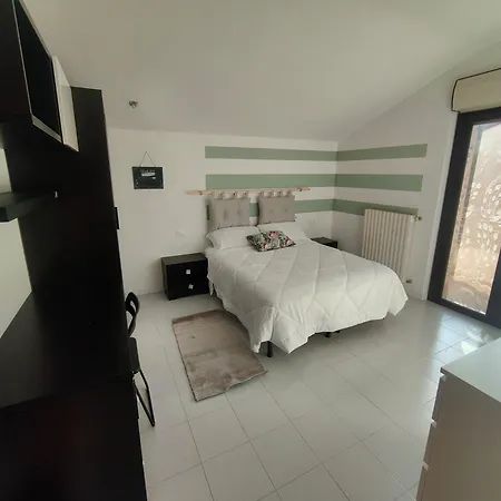 Ampio Attico Vista Mare Tra Comfort E Tranquillita *